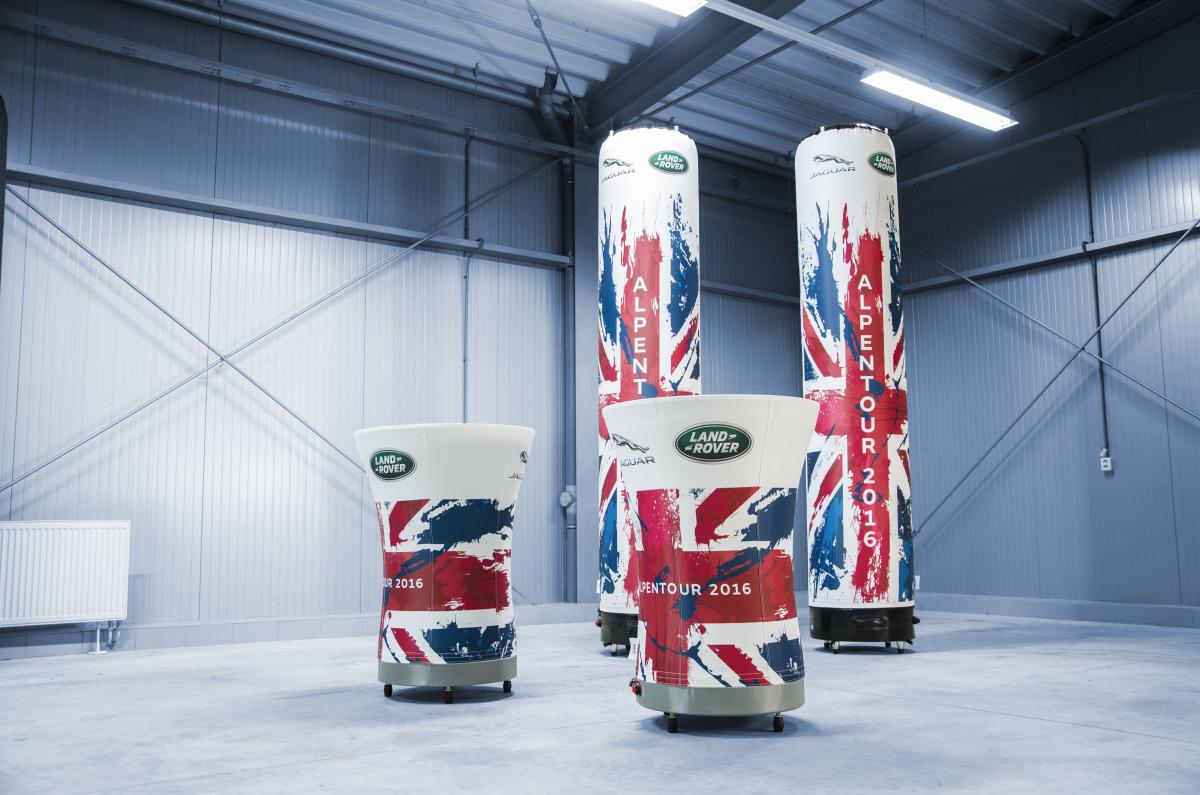 web-furniture-tubes-zuilen-land-rover